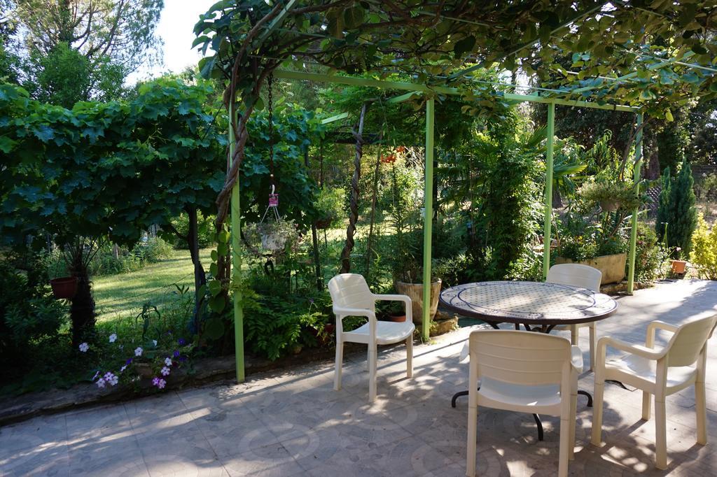 Villa La Marpierre Mondragon Luaran gambar